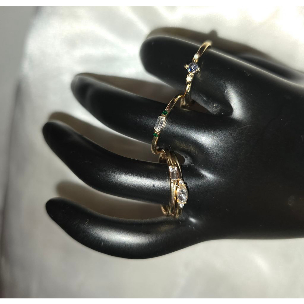 Pretty Little Ring Set! - Picture 4 of 8